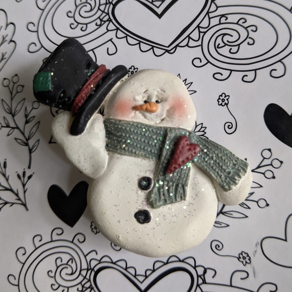 2 Christmas pins and vintage Santa earrings - Picture 4 of 7